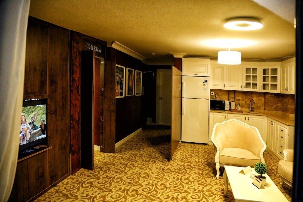 My Suit Residence