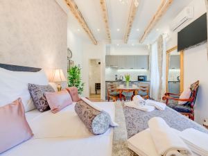 Le Monde Luxury Accommodation