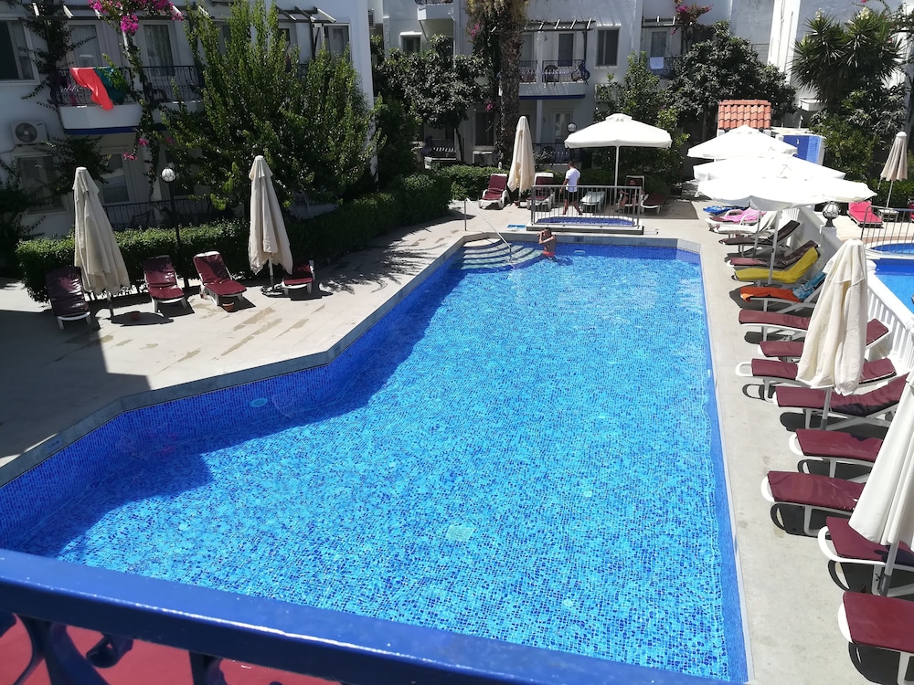 Serhan Hotel