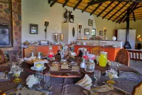 Etosha Mopane Safari Lodge Hotel a Otavi