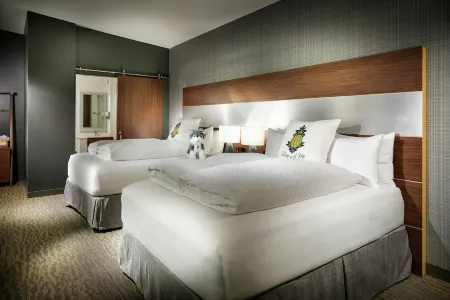 Staypineapple, Hotel Z, Gaslamp Quarter San Diego Отели рядом с достопримечательностью «Ботаникал Билдинг»