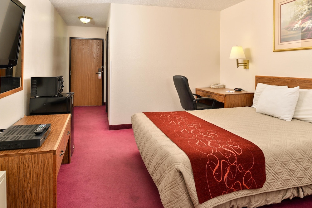 Americas Best Value Inn & Suites Harrisonville