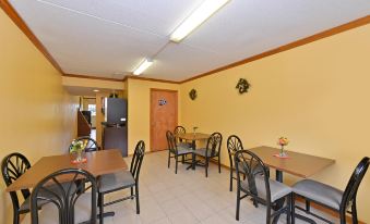 Americas Best Value Inn-Maumee/Toledo
