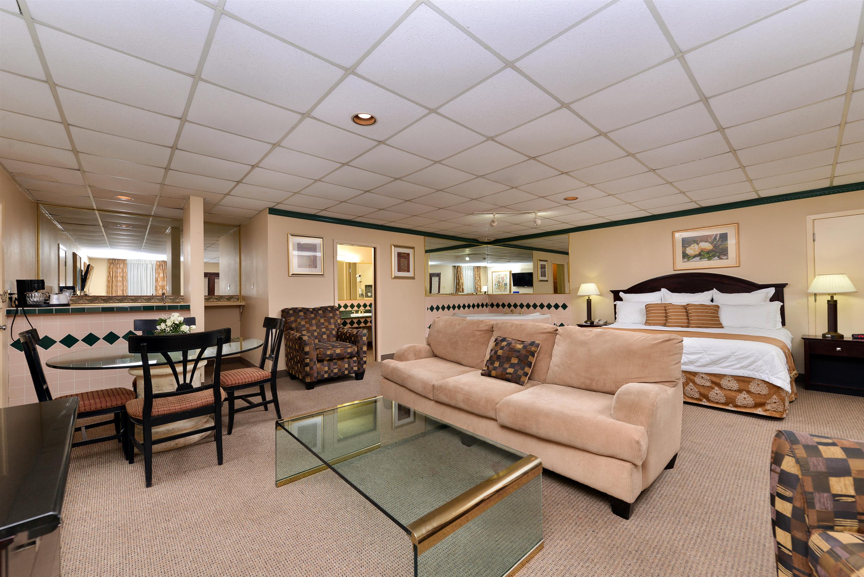 Americas Best Value Inn and Suites Victoria