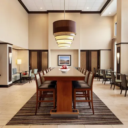 Hampton Inn & Suites Mount Joy/Lancaster West Hotele w: Rapho Township