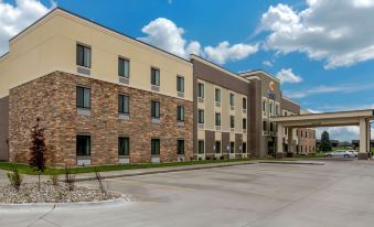 Comfort Inn and Suites Ames Near Isu Campus