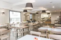 Terres de France - Appart'Hotel Quimper Bretagne - breakfast