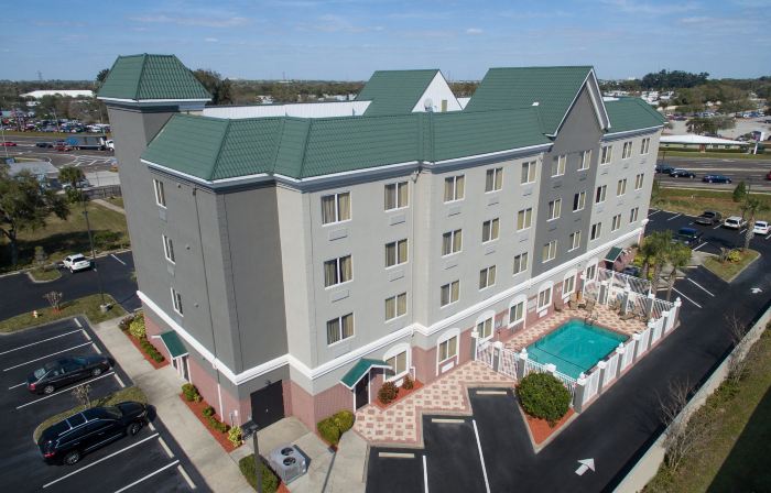 Country Inn & Suites by Radisson, St. Petersburg - Clearwater, FL