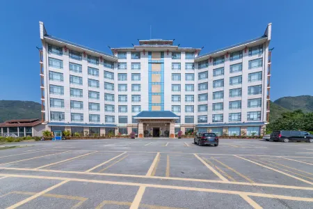 Huashan Hot Spring International Hotel