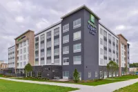 Holiday Inn Express & Suites Mall of America - MSP Airport