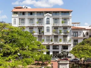 American Trade Hotel