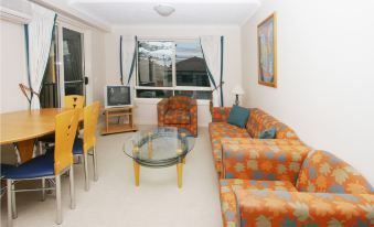 Serenity Apartment at Surfers Paradise