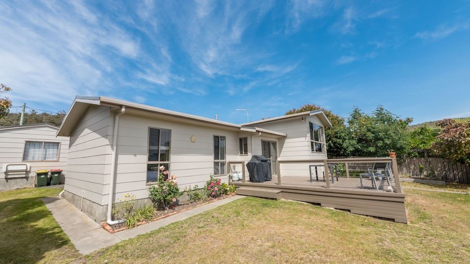 Elanora