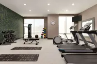 La Quinta by Wyndham Gainesville - نادي رياضي