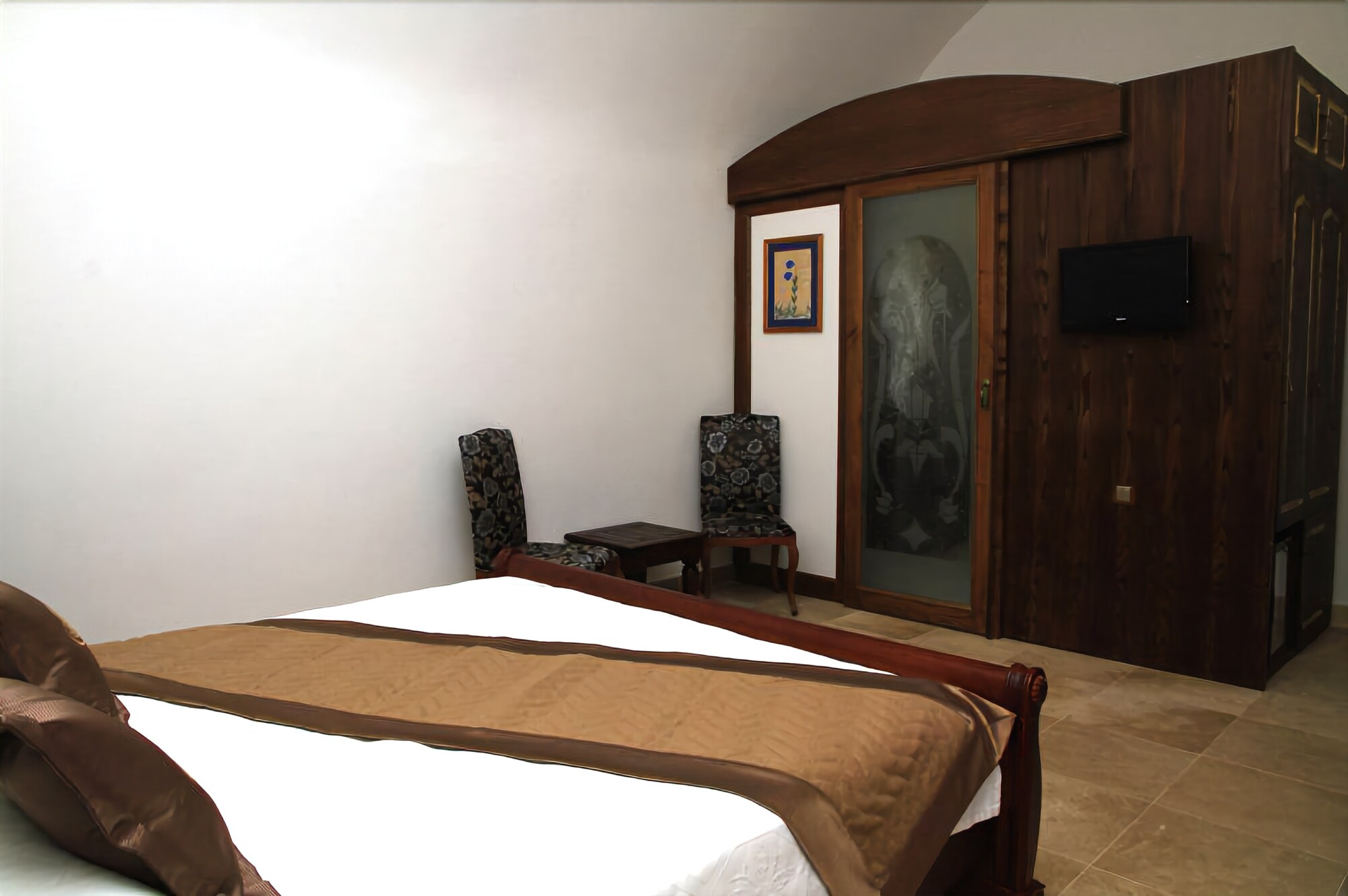 Cesme Kanuni Kervansaray Historical Hotel