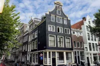 Max Brown Hotel Museum Square, part of Sircle Collection Hotels in Amsterdam