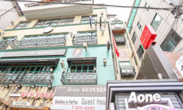 1. 홍대게스트하우스..