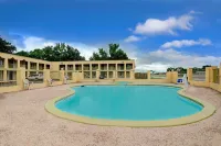White Rock Inn Hotels in San Marcos