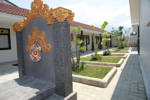 Front One Parama Su Hotel Palu