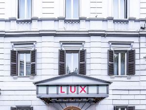 Raeli Hotel Lux