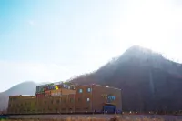 Wanju Myeongpum Self Check-in Motel فنادق في جينان-غون