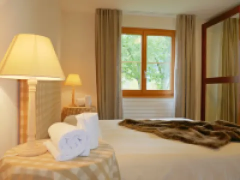 Chesa San Bastiaun B4 鄰近薩梅丹站的酒店