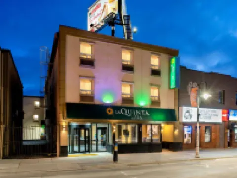 La Quinta Inn & Suites by Wyndham Oshawa Hotels in Oshawa