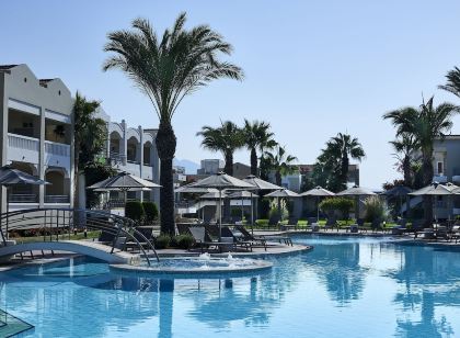 Pelagos Suites Hotel & Spa