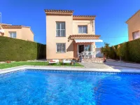 Villa Mariposa Hotels near Oasis Moment @ Casa Valerosa
