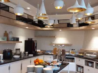 Hilton Garden Inn Massy - breakfast