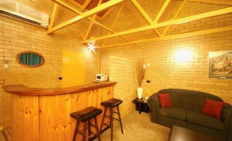 High Country Motor Inn