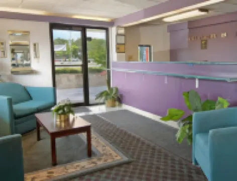 Super 8 by Wyndham Shelby