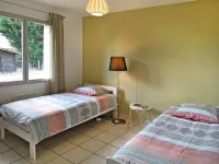 Les Chênes Hotels in Hourtin