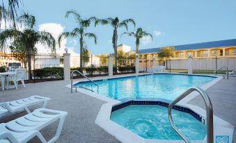 Best Western Plus Northwest Inn  Suites