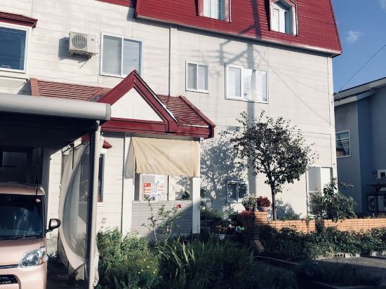 五所川原のトヨタレンタリース青森 五所川原店の格安素泊まりホテルを 