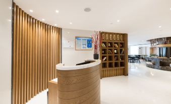 Jinjiang Metropolo Hotel (Haikou Qilou Old Street Riyue Plaza Duty-Free Store)