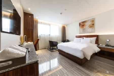 First Hotel Отели в г. Кури