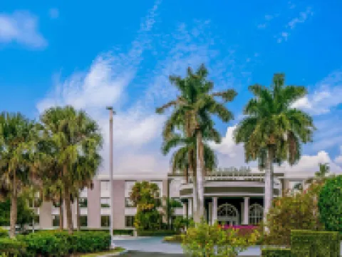 La Quinta Inn & Suites by Wyndham Naples Downtown Hotels in Collier County