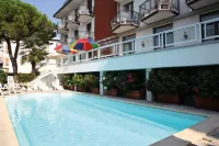 Aparthotel Touring - Pools