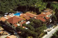 Hotel Duca Della Corgna Các khách sạn gần Ducal Palace