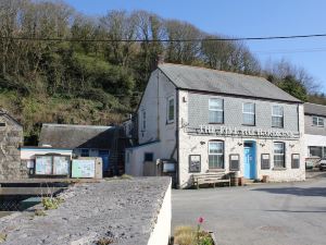 The Five Pilchards Inn