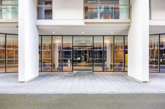 Spacious Serviced Apartments Canary Wharf Hotels in London