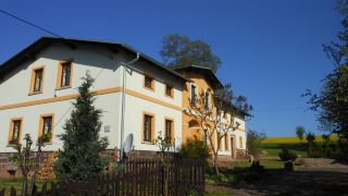 authentic-farmhouse-in-bozanov-with-private-garden