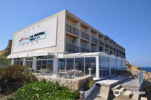 Hotel la Pietra Restaurant & Spa Hotels in Л'Іль-Русс