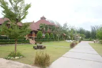 Ruen Sam Ran Resort فنادق في Chom Bueng