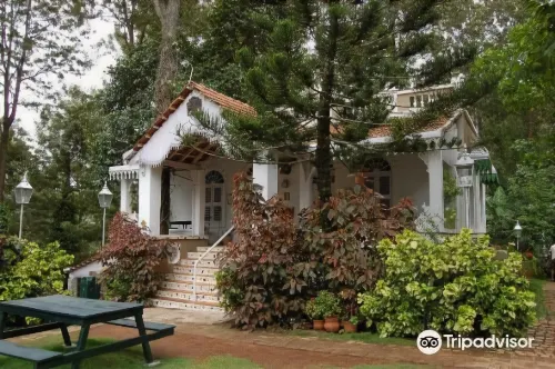 Indeco Lake Forest Hotels in Salem