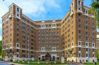 The Raphael Hotel, Autograph Collection Hotel in zona Anita B. Gorman Conservation Discovery Center