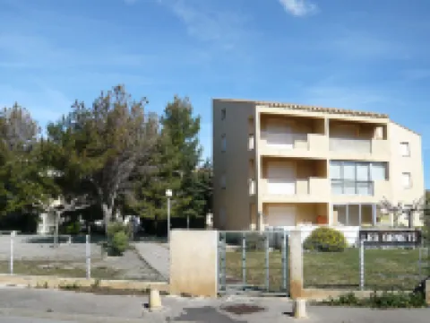 Les Genets Hotels in Fleury
