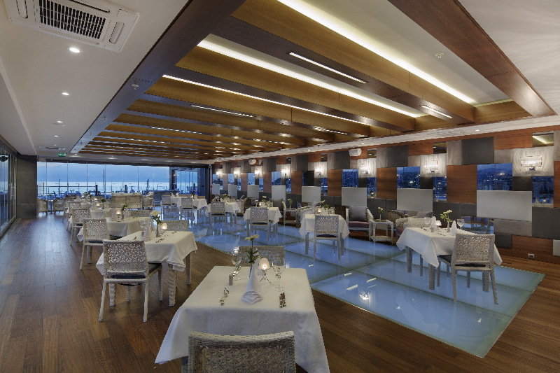 DoubleTree by Hilton Kusadasi