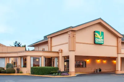 Quality Inn & Suites at Coos Bay Hotel dekat Liberty Theater